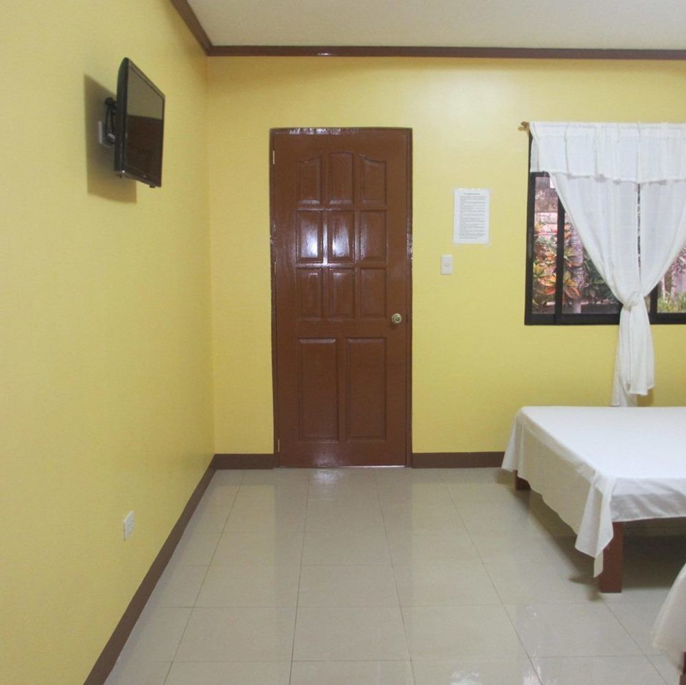 Alona Grove Tourist Inn Tawala  Exterior foto