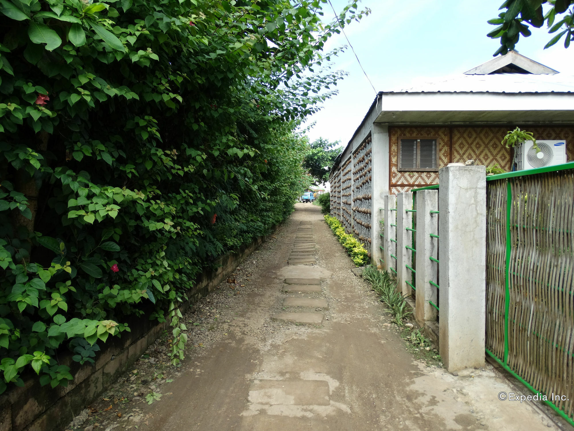 Alona Grove Tourist Inn Tawala  Exterior foto